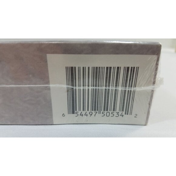 Heritage Puzzles 550 Pc Jigsaw Ribbons And Bows & Loading Up Santa Express II - Picture 9 of 16